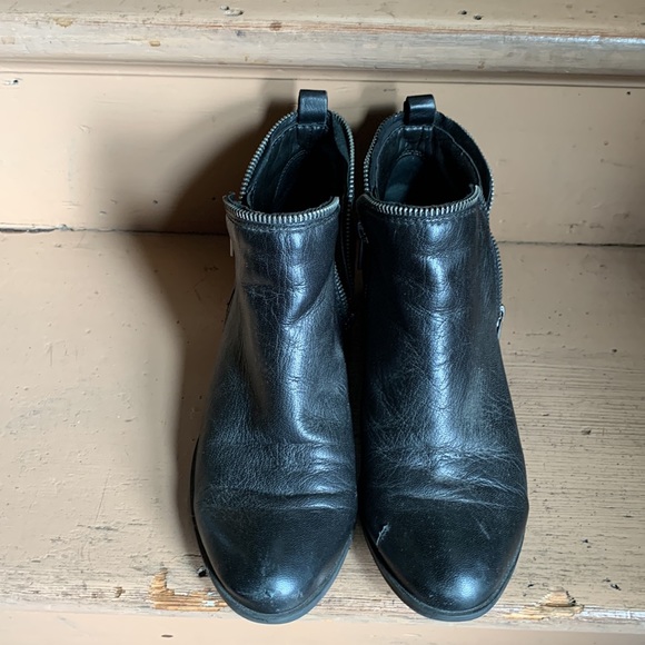 Ankle Boots - Picture 4 of 7